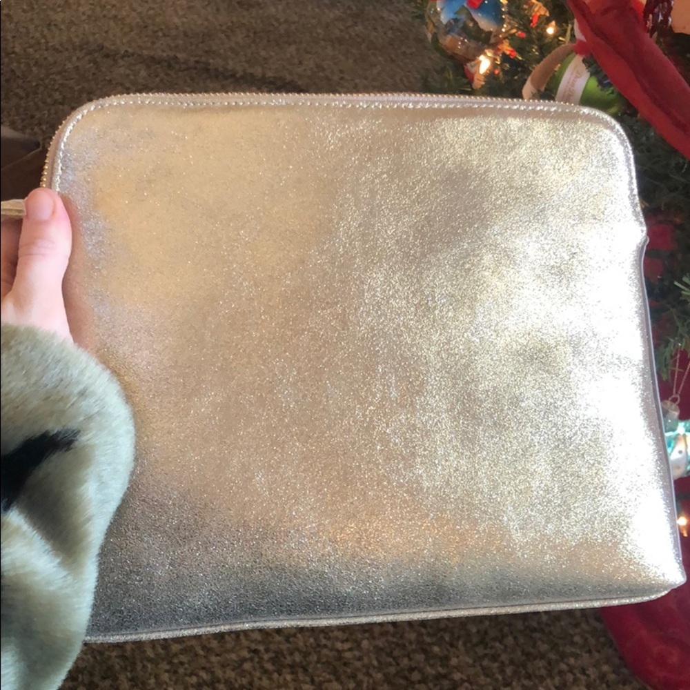 India Hicks ‘Insider’ Clutch